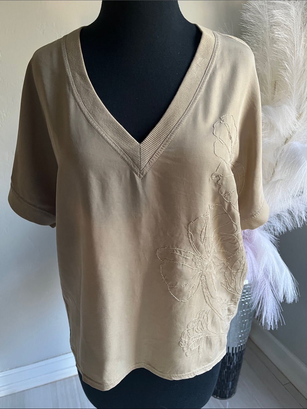 XCVI Beige V-Neck Short Sleeve Top with Subtle Butterfly Stitching